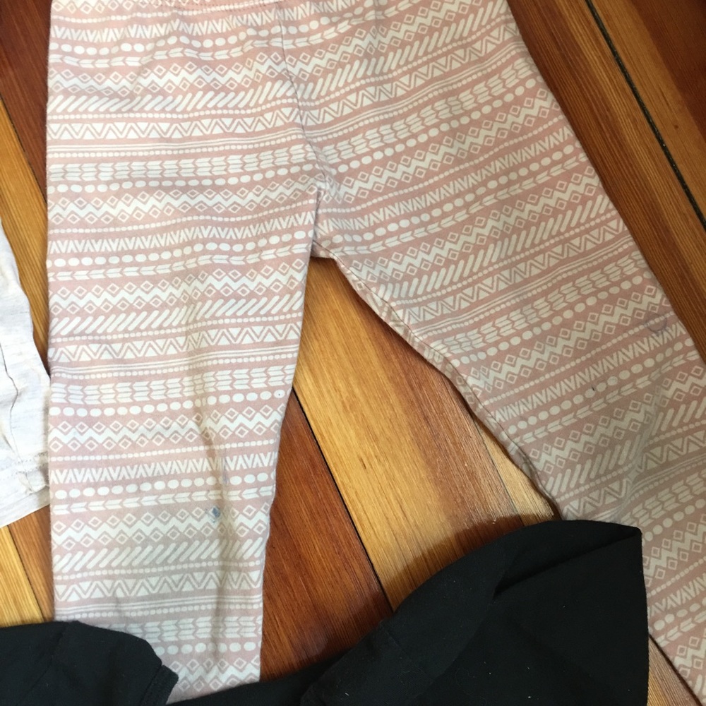 DONATING TOMORROW! Bundle of girl clothes - Picture 5 of 8